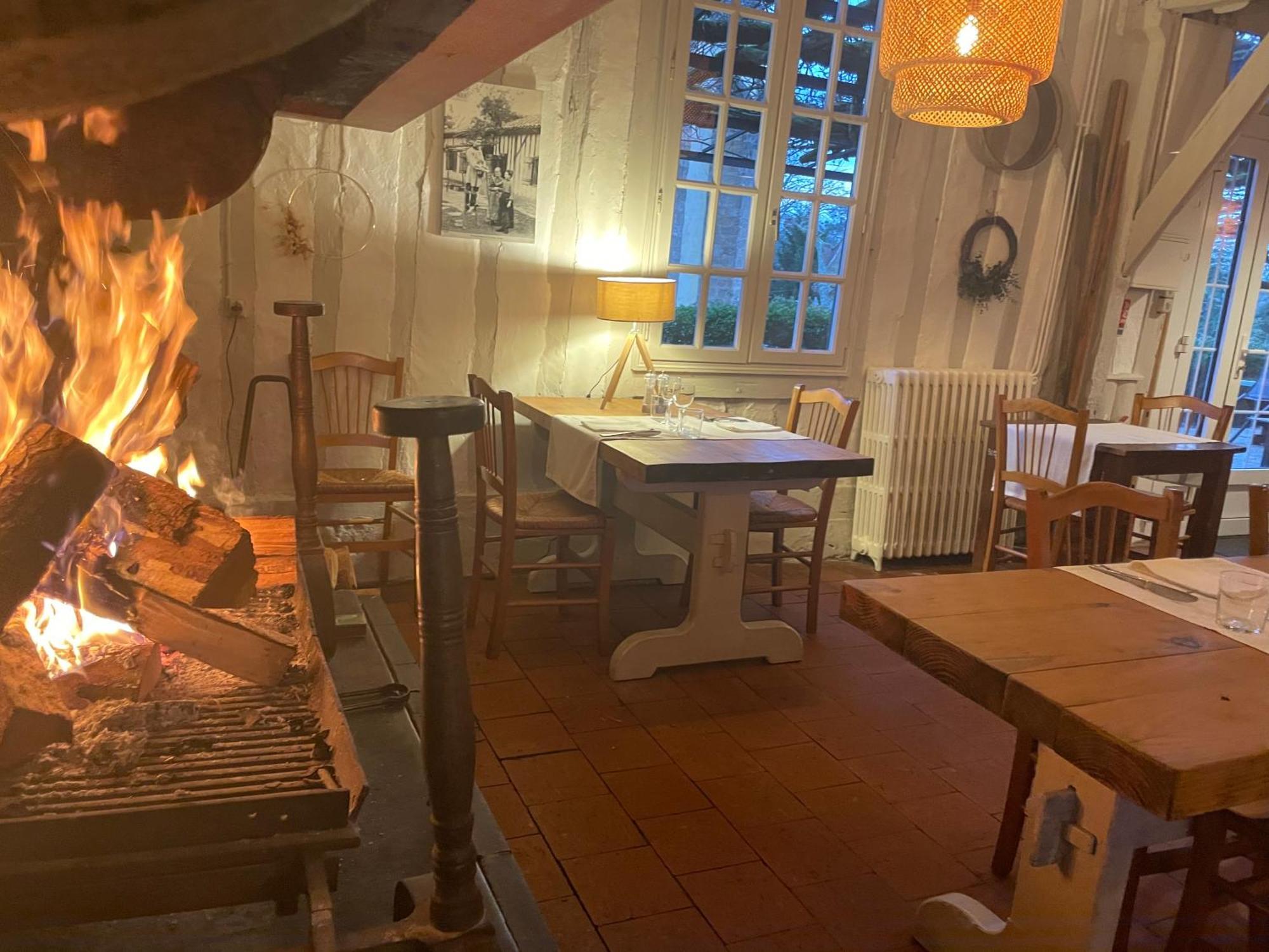 Lesperon  Hotel Et Restaurant Traditionnel L' Escalandes מראה חיצוני תמונה